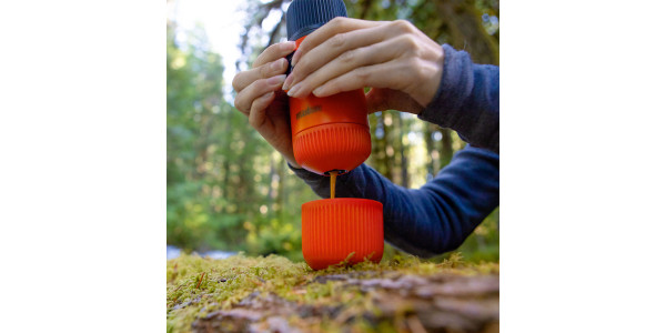 Jak wybrać podróżny ekspres do kawy?