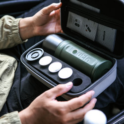Outin Zestaw Nano (Forest Green) - ekspres podróżny + etui ochronne